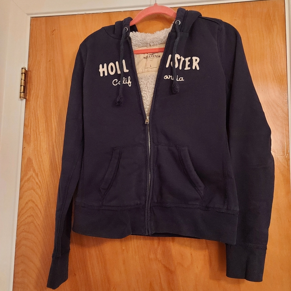 2/$50 💖 Hollister navy jacket with hoodie, size L